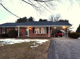 1658 Sams Creek Rd, Westminster, MD 21157