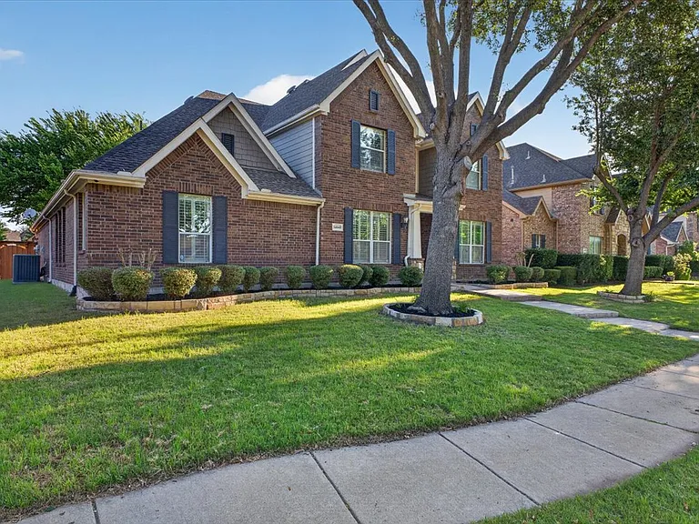 14668 Blakehill Dr — Photo 45