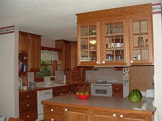 GOURMET KITCHEN