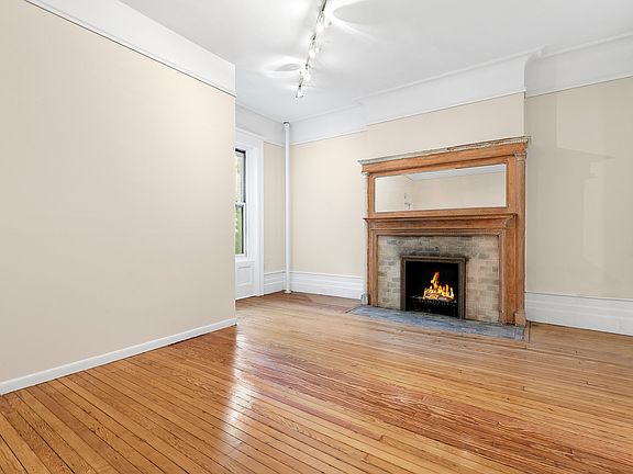 2nd image of 632 W End Ave APT 3R