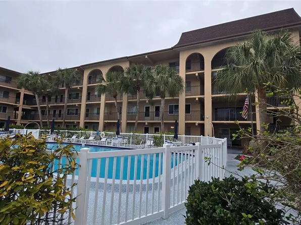 2525 W Bay Dr APT C33, Belleair Bluffs, FL 33770