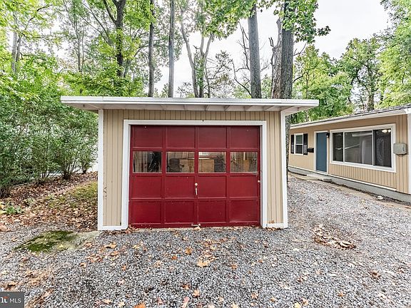 4th image of 13709 Marbury Ln