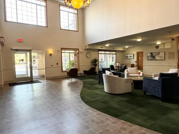 8200 33rd St W #311, Saint Louis Park, MN 55426