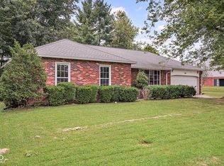 308 Juliann Dr, Seymour, IN 47274