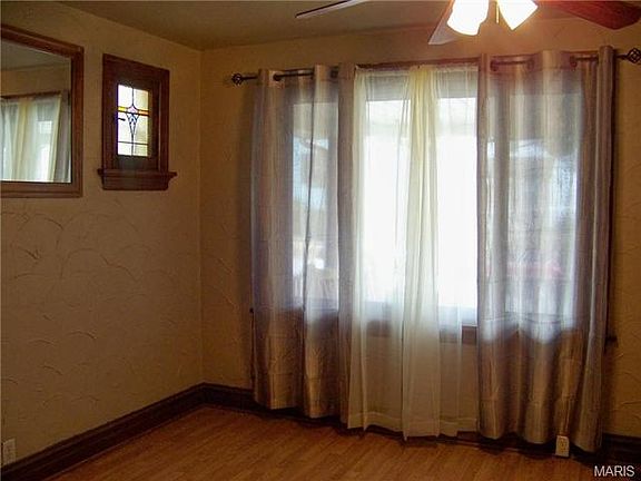 4th image of 3634 Robert Ave