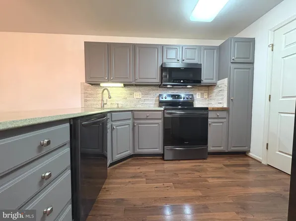 2001 Rudy Serra Dr Unit 1C, Sykesville, MD 21784