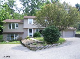323 Aggie St, Hollidaysburg, PA 16648