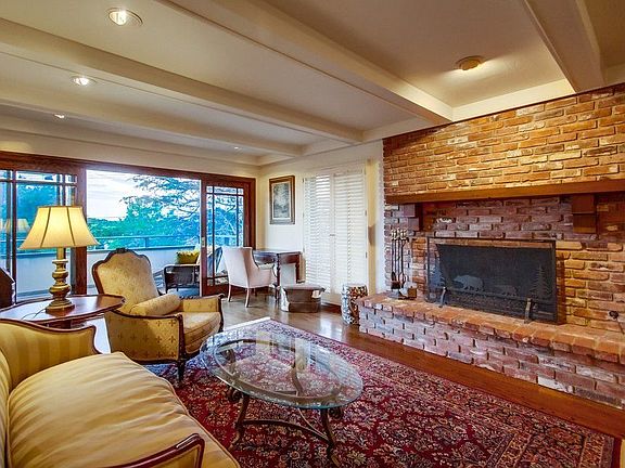 4th image of 3902 La Cresta Dr