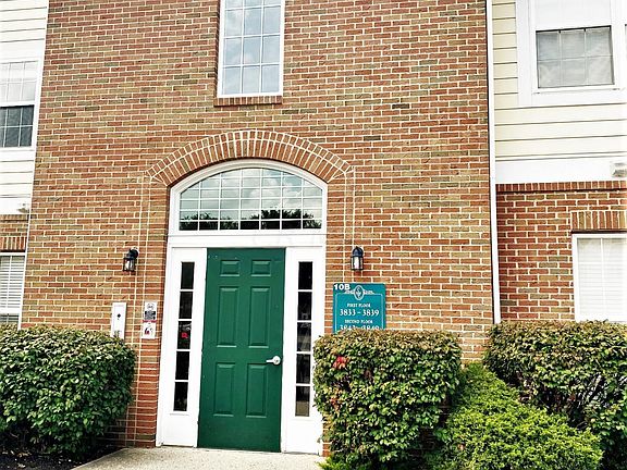 2nd image of 3835 Carberry Dr