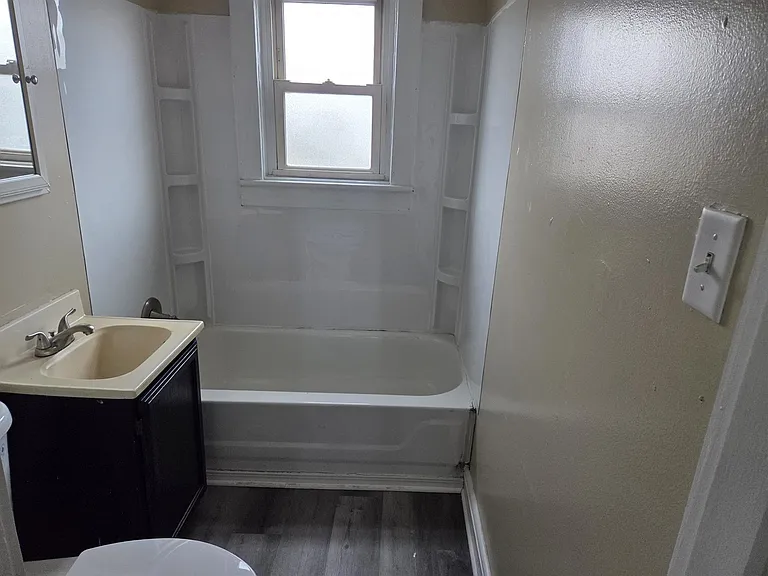 245 S Randolph St — Photo 8