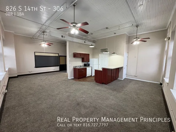 826 S 14th St, Saint Joseph, MO