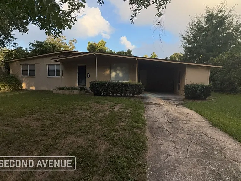 1320 Bretta St — Photo 1