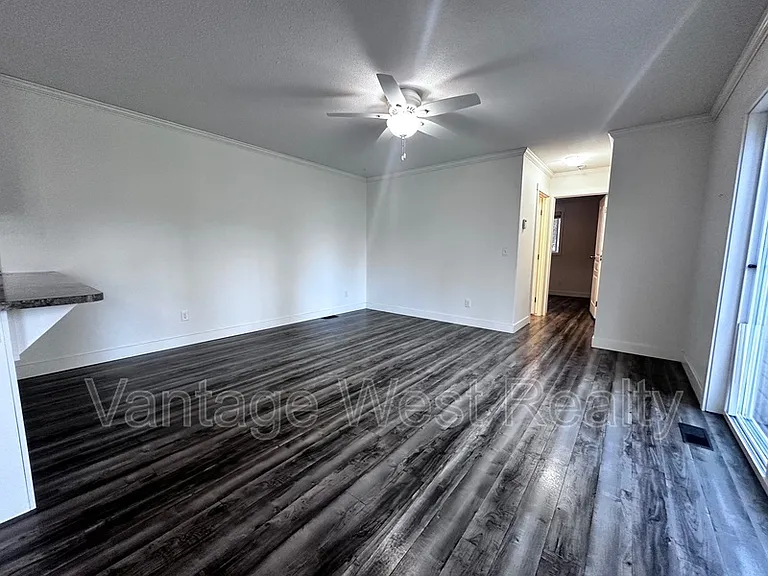 5235 Chase Rd — Photo 9