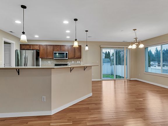 3rd image of 3218 Hoffman Hill Blvd