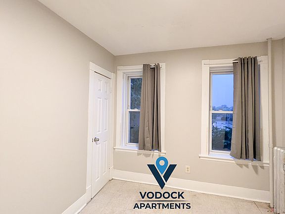 5th image of 529 Union St APT 2R
