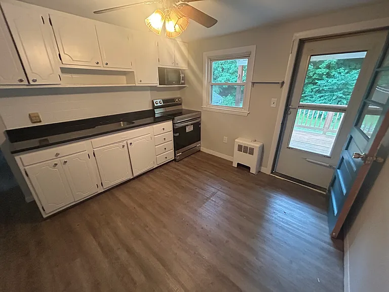 79 Forest St #3 — Photo 9