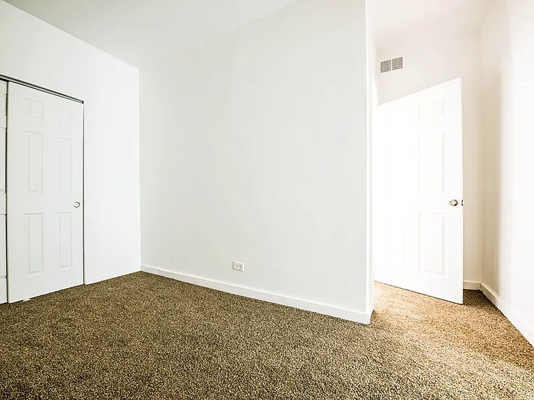 7135 S Blackstone — Photo 7