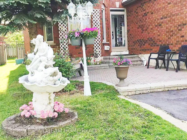 67 Cornell Cres — Photo 10