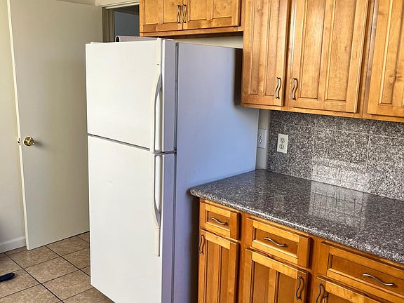 3rd image of 11 Naglee Ave APT 1