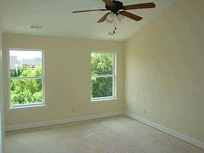 5th image of 145 Northfield Cir