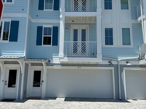 3rd image of 215 English Cove Ct