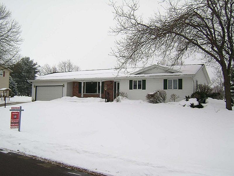 1st image of 3787 Park Knoll Dr