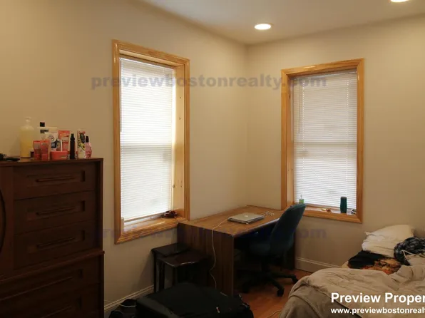 (undisclosed Address), Roxbury, MA 02119
