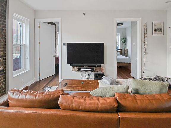 4th image of 179 Meserole Ave APT 2L