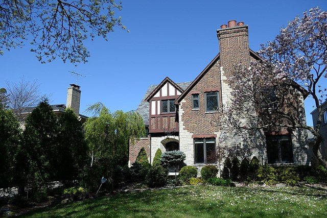 6066 N Forest Glen Ave, Chicago, IL 60646 | Zillow