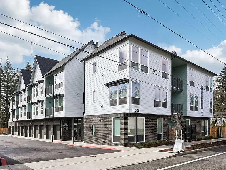 Welcome to Burnside Bluffs Your New Urban Retreat! — Photo 2