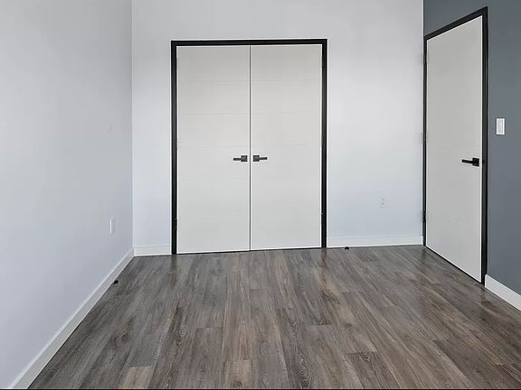 5th image of 2733 E 12th St #3D