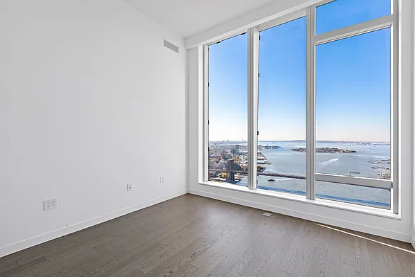 Rented by Nest Seekers International | media 82