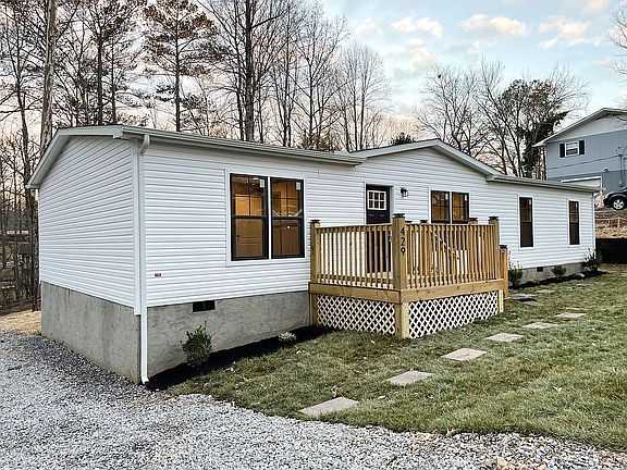 2nd image of 429 Shady Ln
