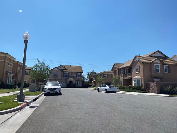 4th image of 16061 Begonia Ave