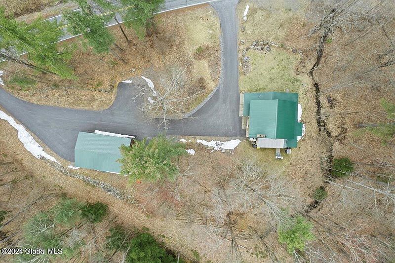 3rd image of 398 Potter Hill Road
