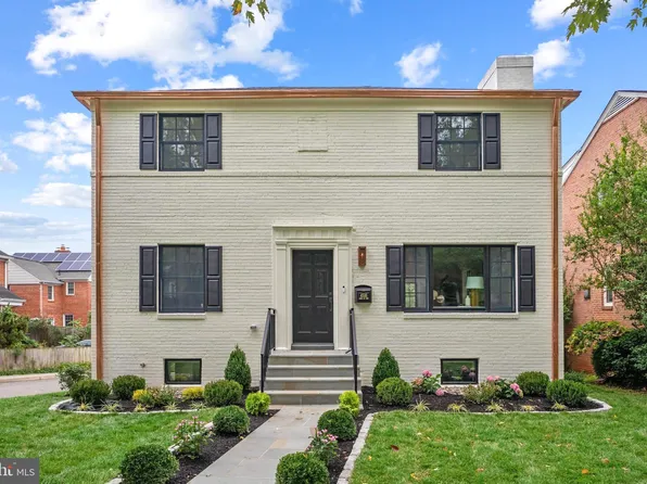 4516 43rd St NW, Washington, DC 20016