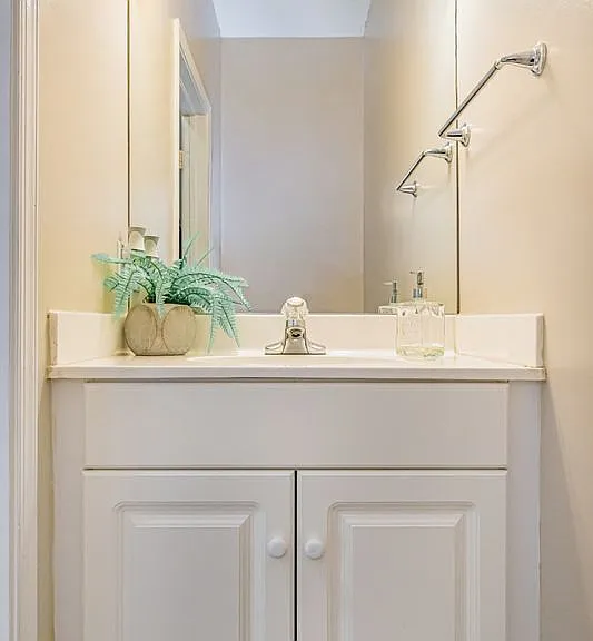 1651 Hawthorne Pl — Photo 7