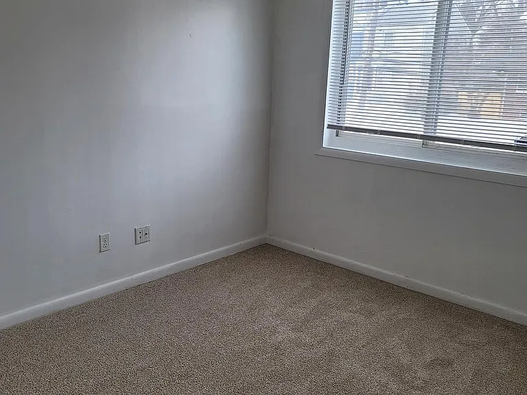 625 A Chesapeake St SE #205 — Photo 7