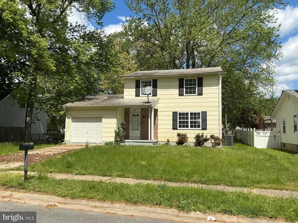 47 Midland Dr, Newark, DE 19713