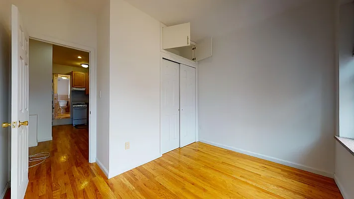 Rented by Bond New York | media 19