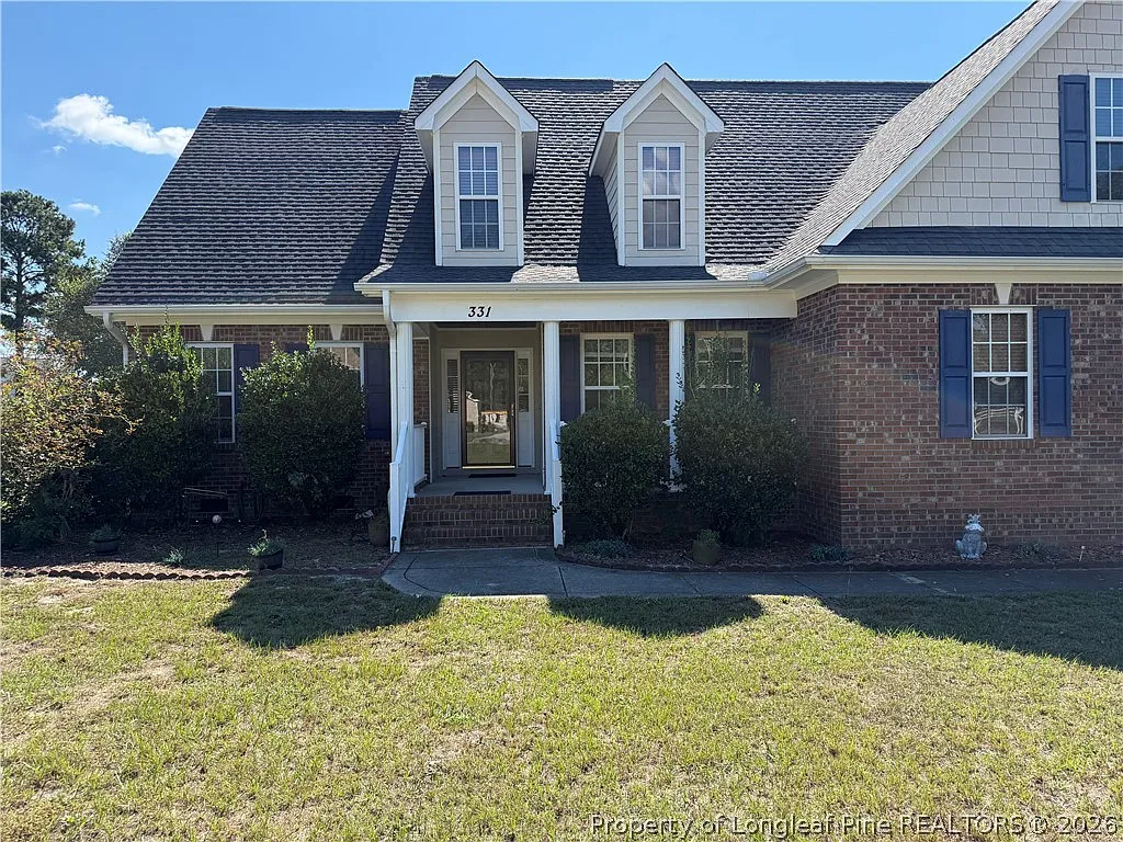 4 bed, 2.5 bath, 2186 sqft, $2,400 — Photo 4