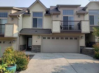 210 NW Terre View Dr APT J, Pullman, WA 99163