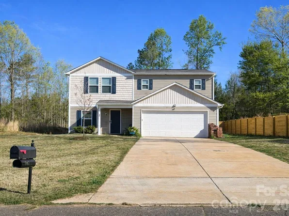 162 Four Andrews Dr, Harmony, NC 28634