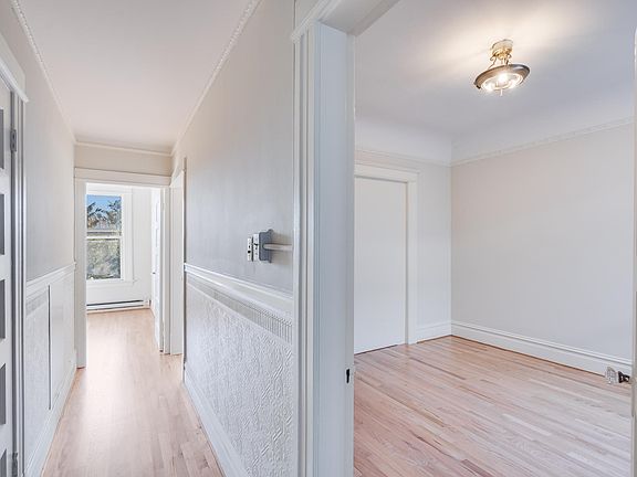 5th image of 2625 Hyde St