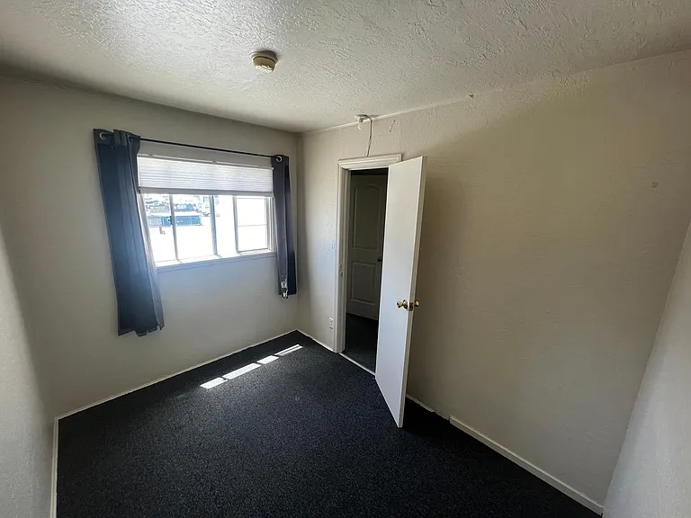 2413 Mission St #B — Photo 8