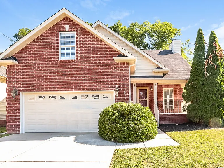 3404 Whitesail Ct — Photo 1