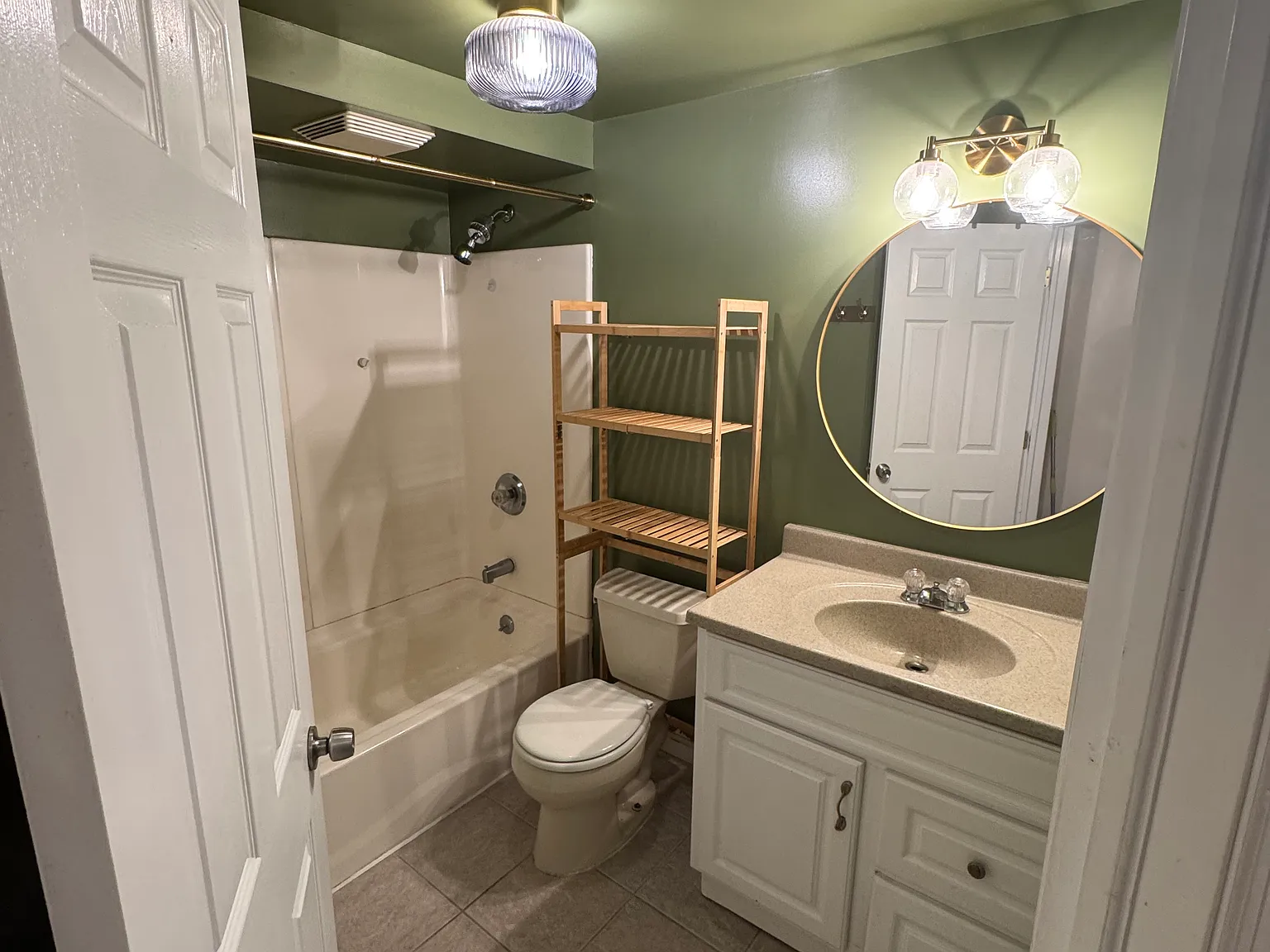 2 bed, 800 sqft, $1,700 — Photo 3