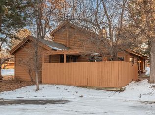 26 S Eagle Cir, Aurora, CO 80012