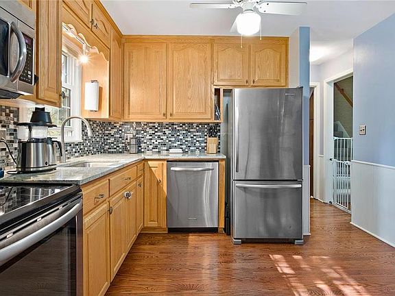 5th image of 10821 McGee St