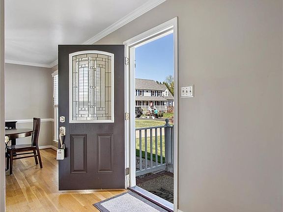 4th image of 7391 Sunshine Ct
